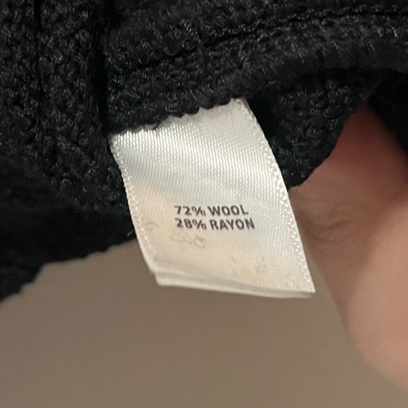 St. John Caviar Black Wool Pencil Skirt Size 2 - Picture 6 of 8